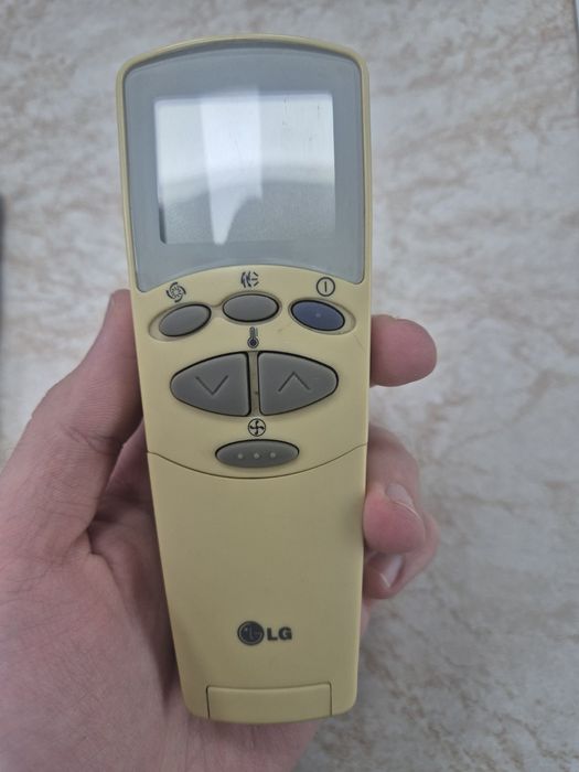 Оригинално дистанционно климатик LG