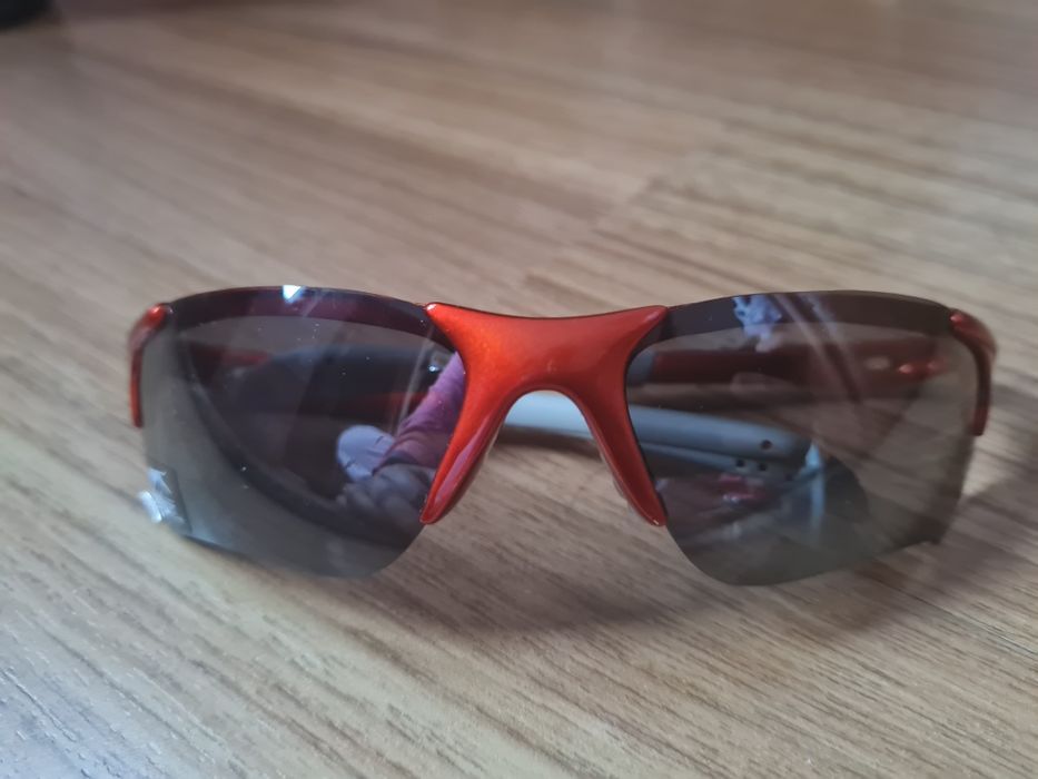 Ochelari de soare si o husa s9+