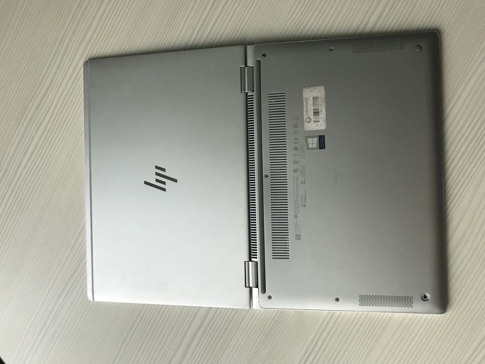 Dezmembrez HP EliteBook X360 1030 G2 ecran bun cu touch - nu porneste