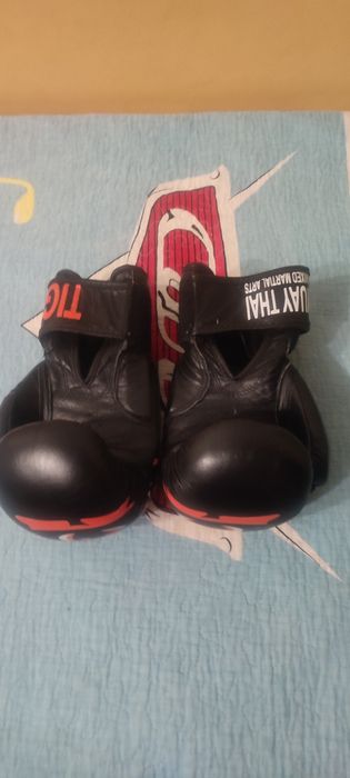 Перчатки для бокса