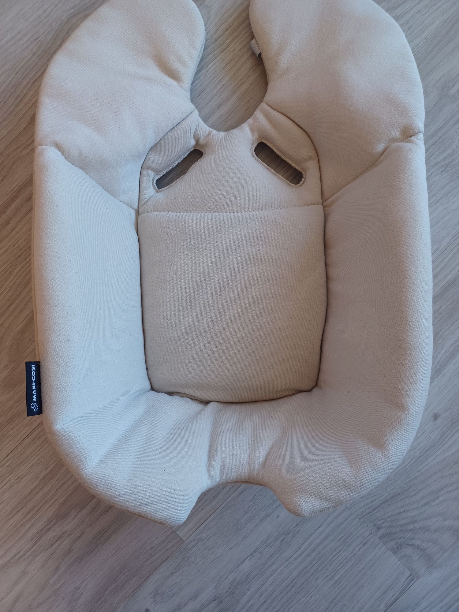 Maxi Cosi Pebble plus 0-12 кг. с Isofix база