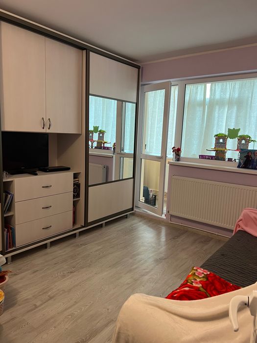 Închiriez apartament două camere