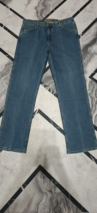 Мужские джинсы новые