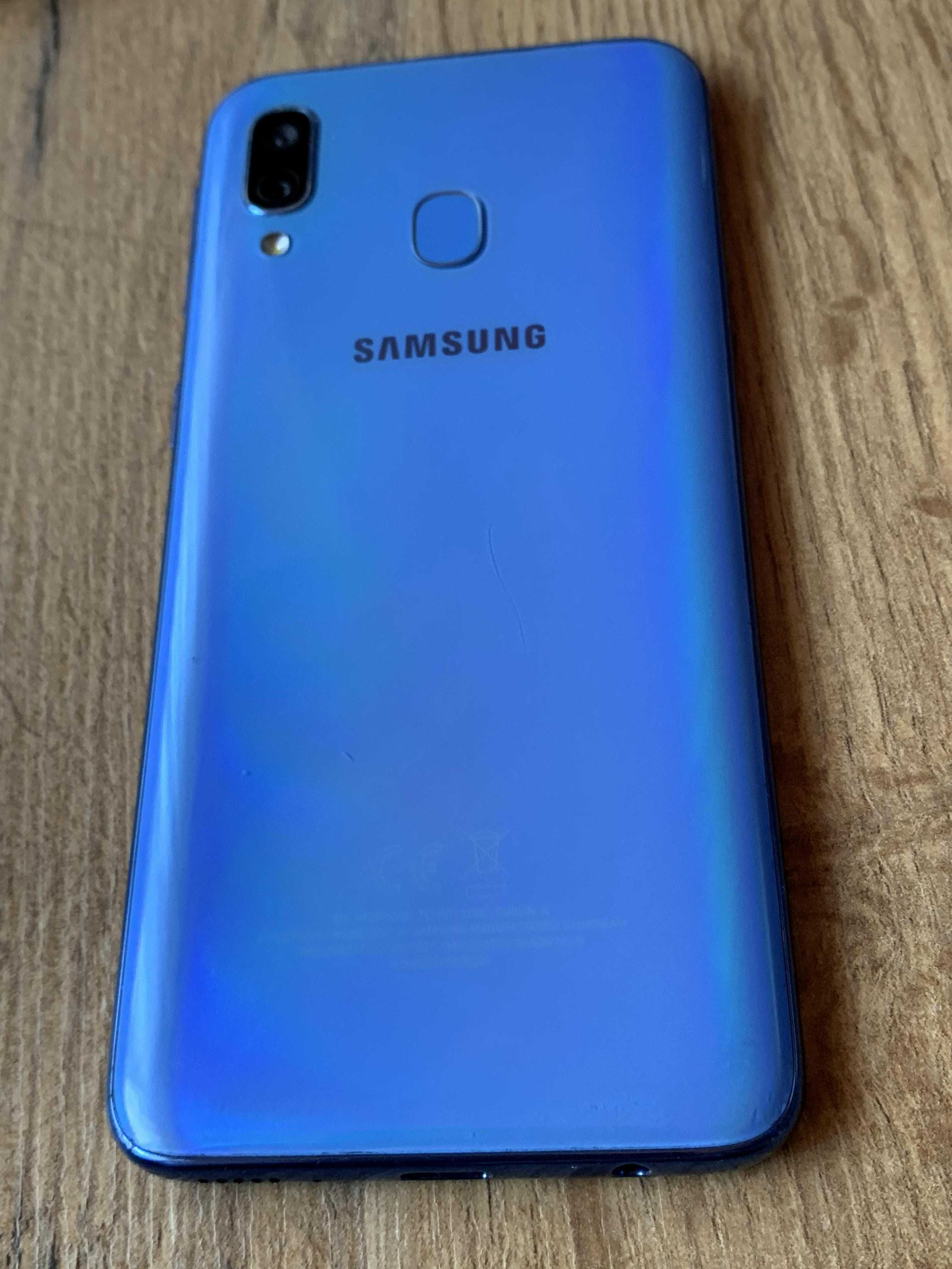 Samsung A40 BlueSidef sau Silver  Original 100% 64GB 4GB Rami.