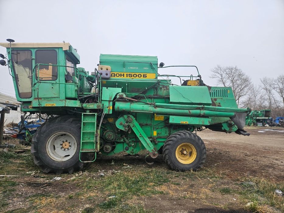 Продам  комбайн Дон с жатклй