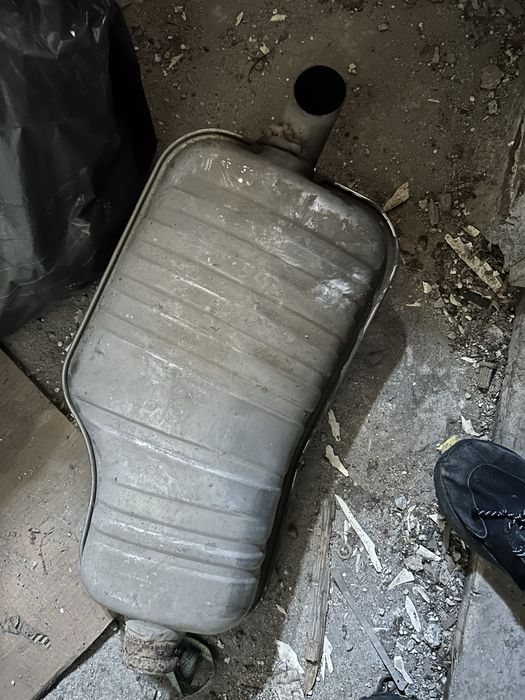 Крайно оригинално гърне е46 320д добро състояние