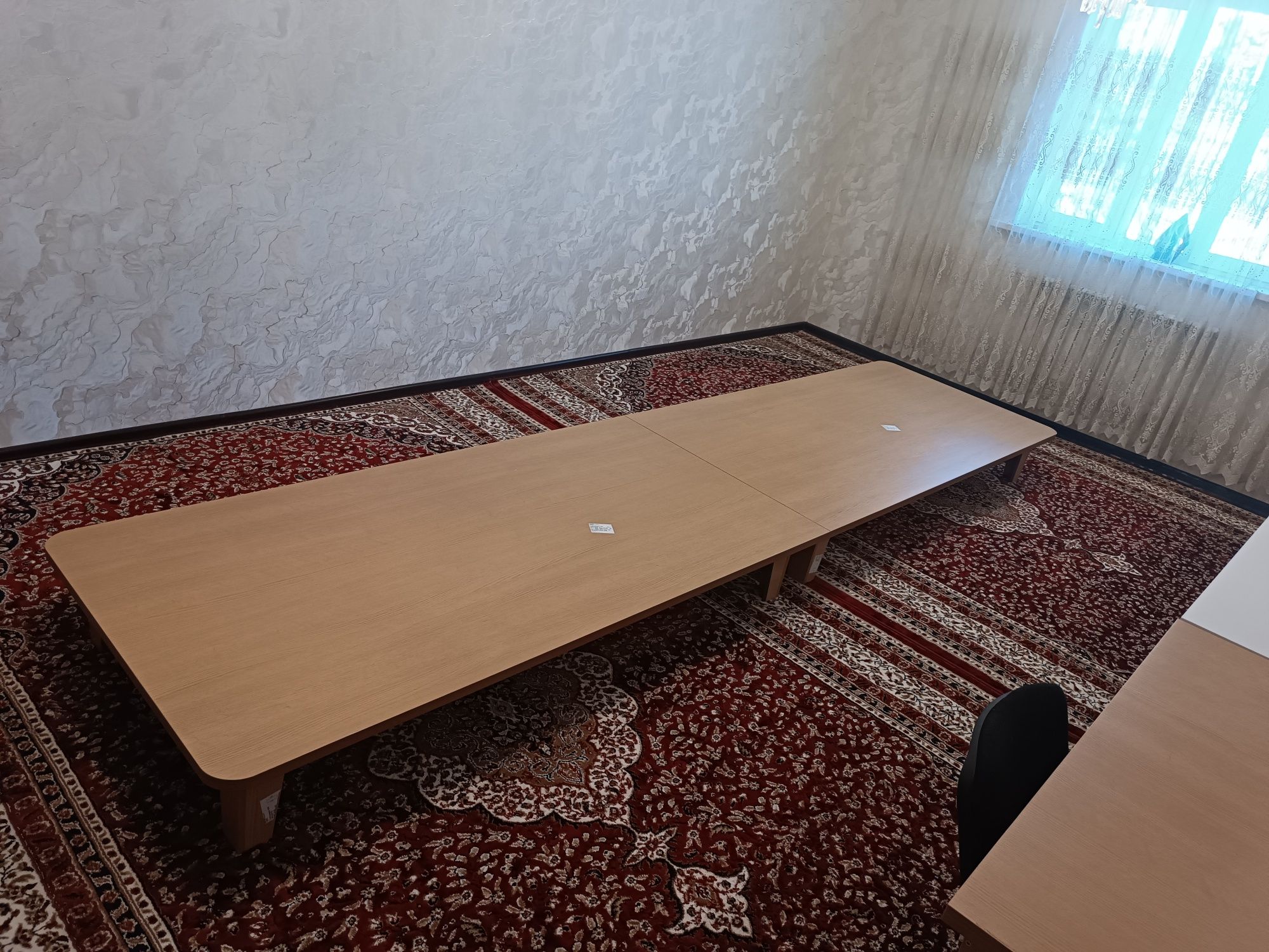 Жер стол сатылады