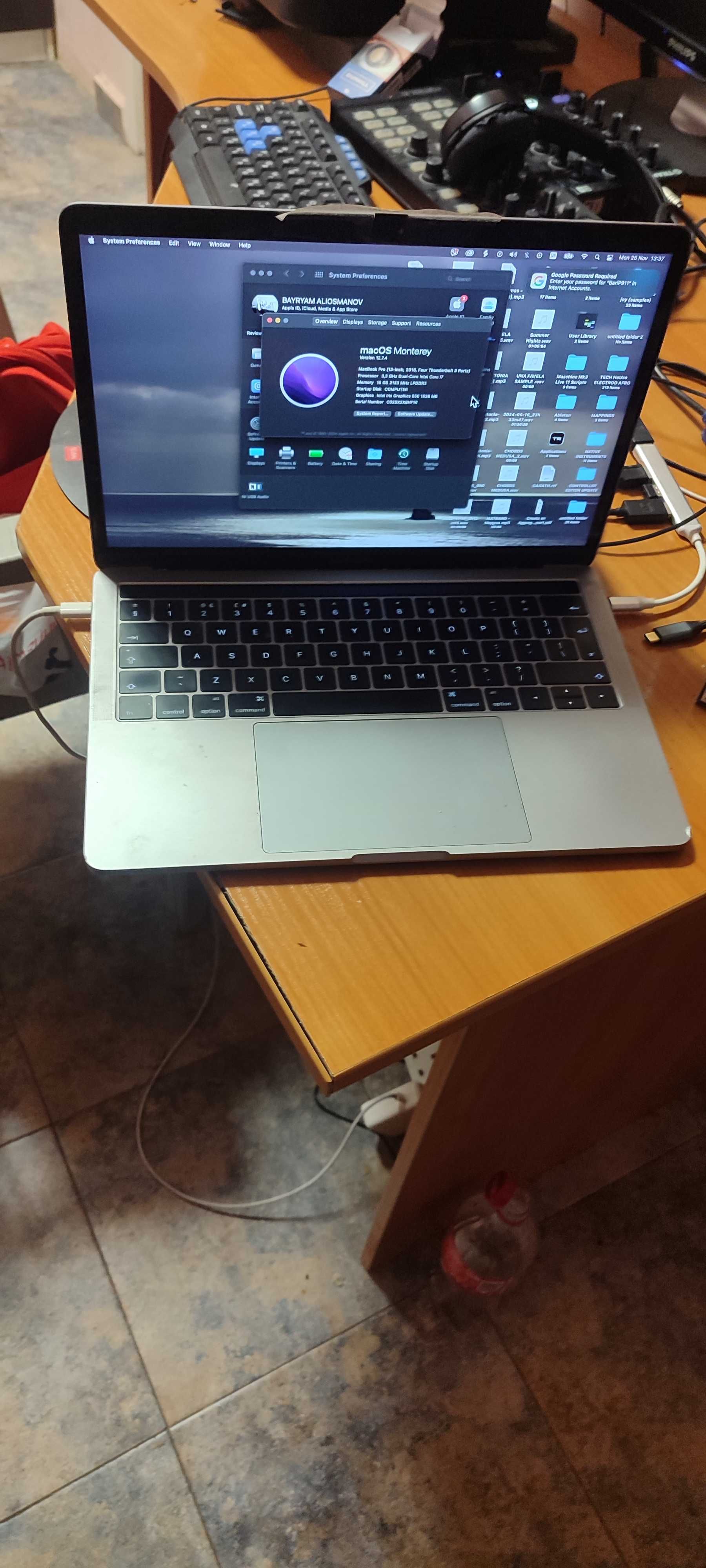 MacBook Pro 13-inch (2016 Four Thunderbolt port 3) — миниатюра 3