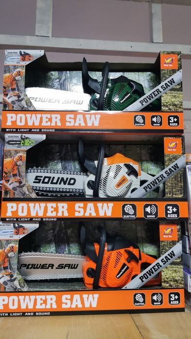 Drujbă jucărie ,cu lanț şi zgomot real de drujbă