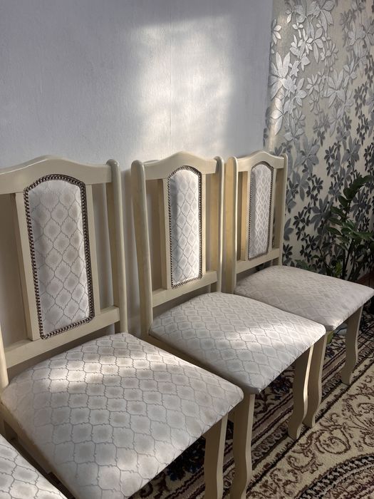 Стулья для гостей