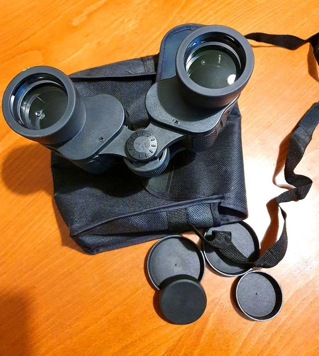 Бинокъл 10Х50 нов