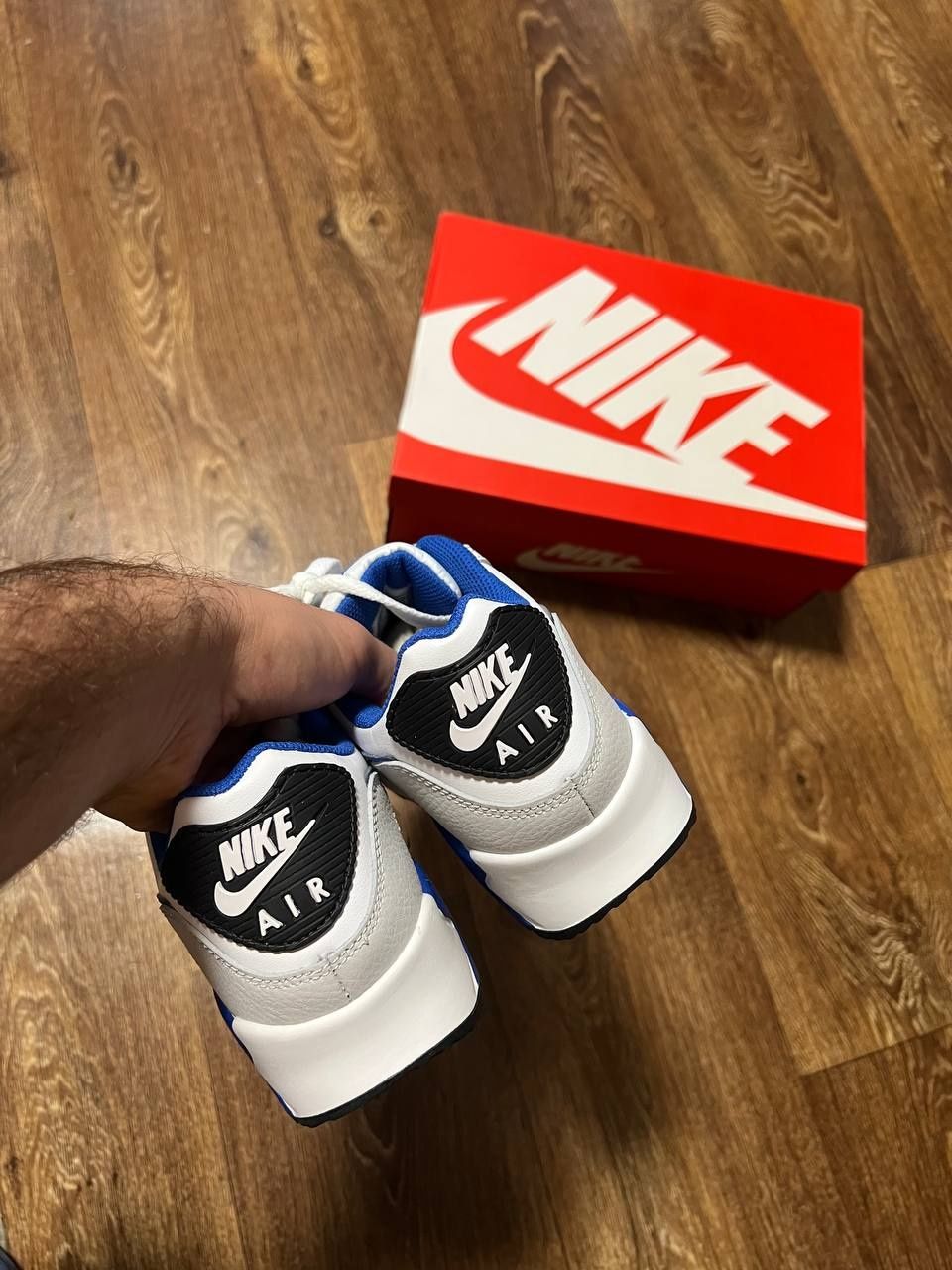 Кожаные кроссовки Nike Air Max 90