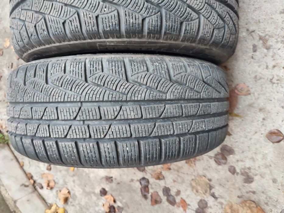 4 бр. 225/50/17 зимни гуми Pirelli