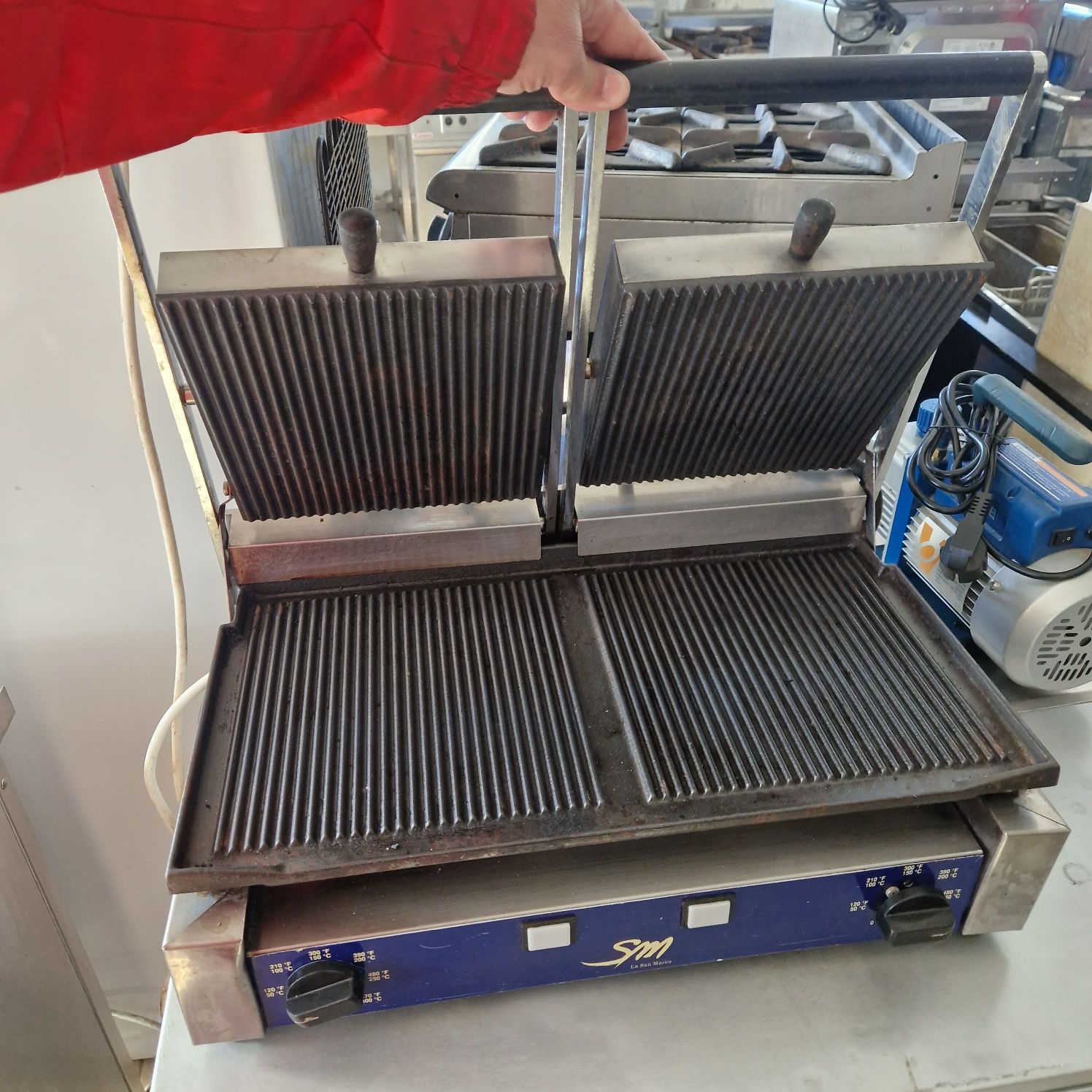 Gratar de banc inox, 2 zone, neted sau striat