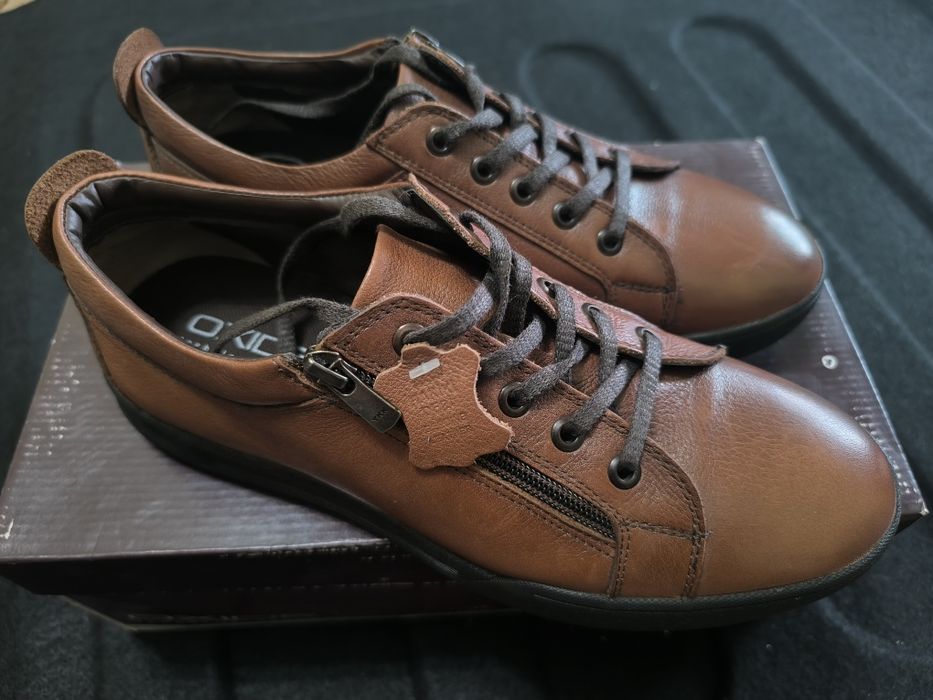 Кожаный обувь фирмы Oxide  размер 40