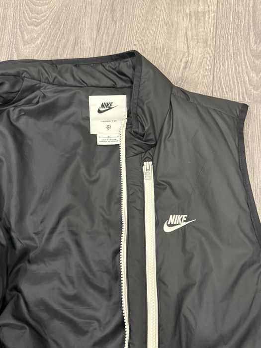 Nike елече.