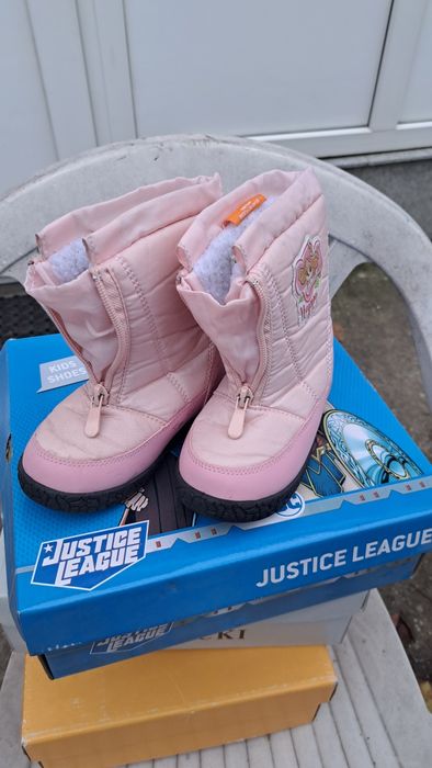 Cizmulite numarul 26