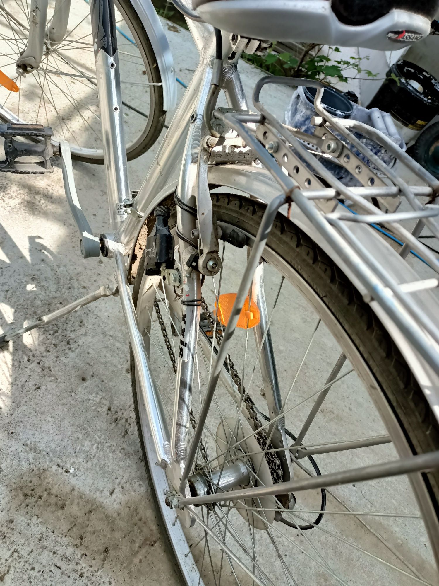 Vind bicicleta Axxis folosita foarte puțin