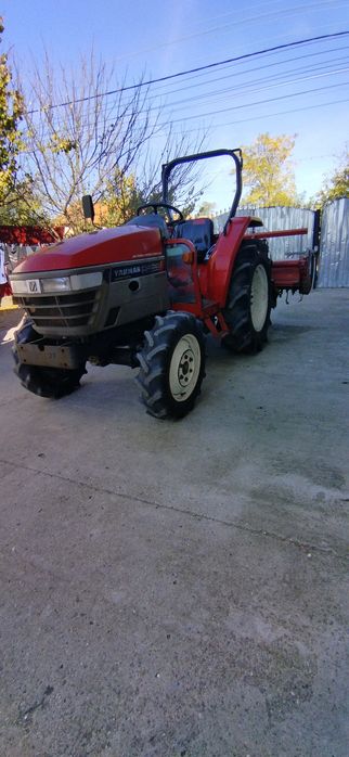 Vând tractor yanmar af
