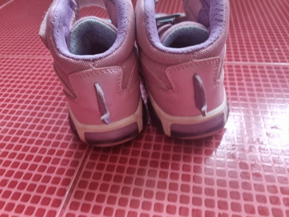 Geox adidasi unicorn lumini 27