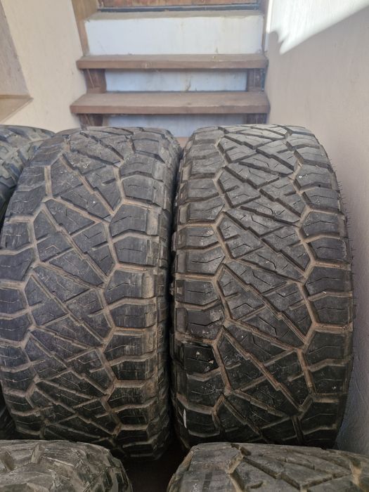 Продавам гуми HITTO