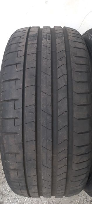 235 35 20 ПИРЕЛИ 2бр. Като нови Дот23