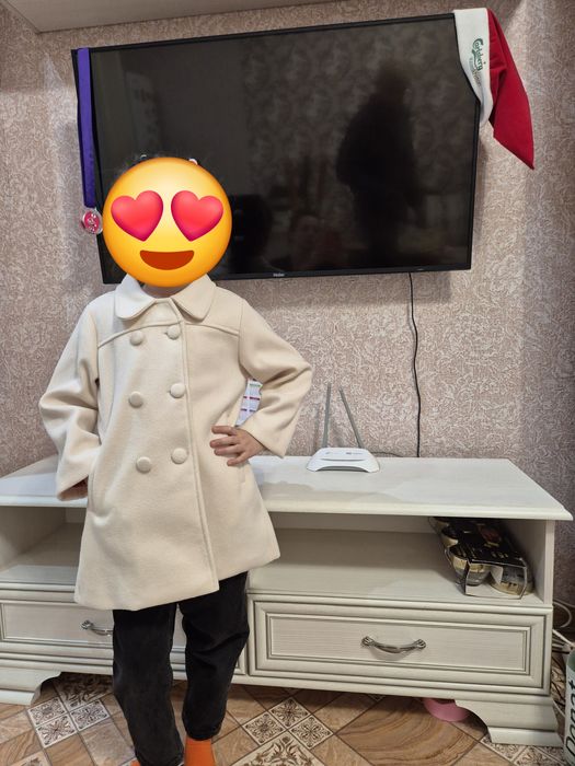 Продам пальто на девочку