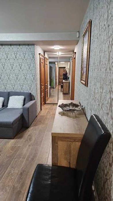 Дава се под наем Двустаен апартамент в София, Център - 56 кв.м за 397.8 € - Снимка #3