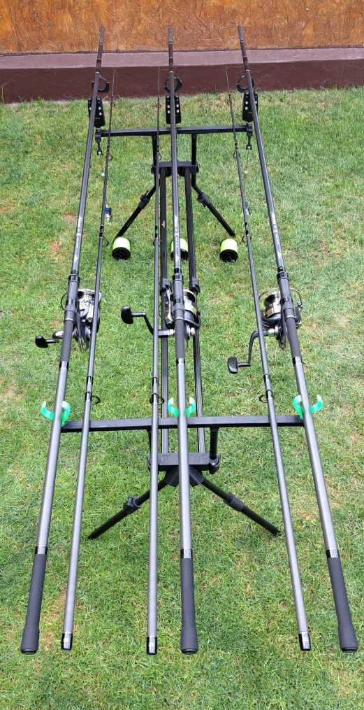 Set Pescuit,3 Lansete 3,90m,3,75 LBS+3 Mulinete 12.000+Rod Pod+Senzori
