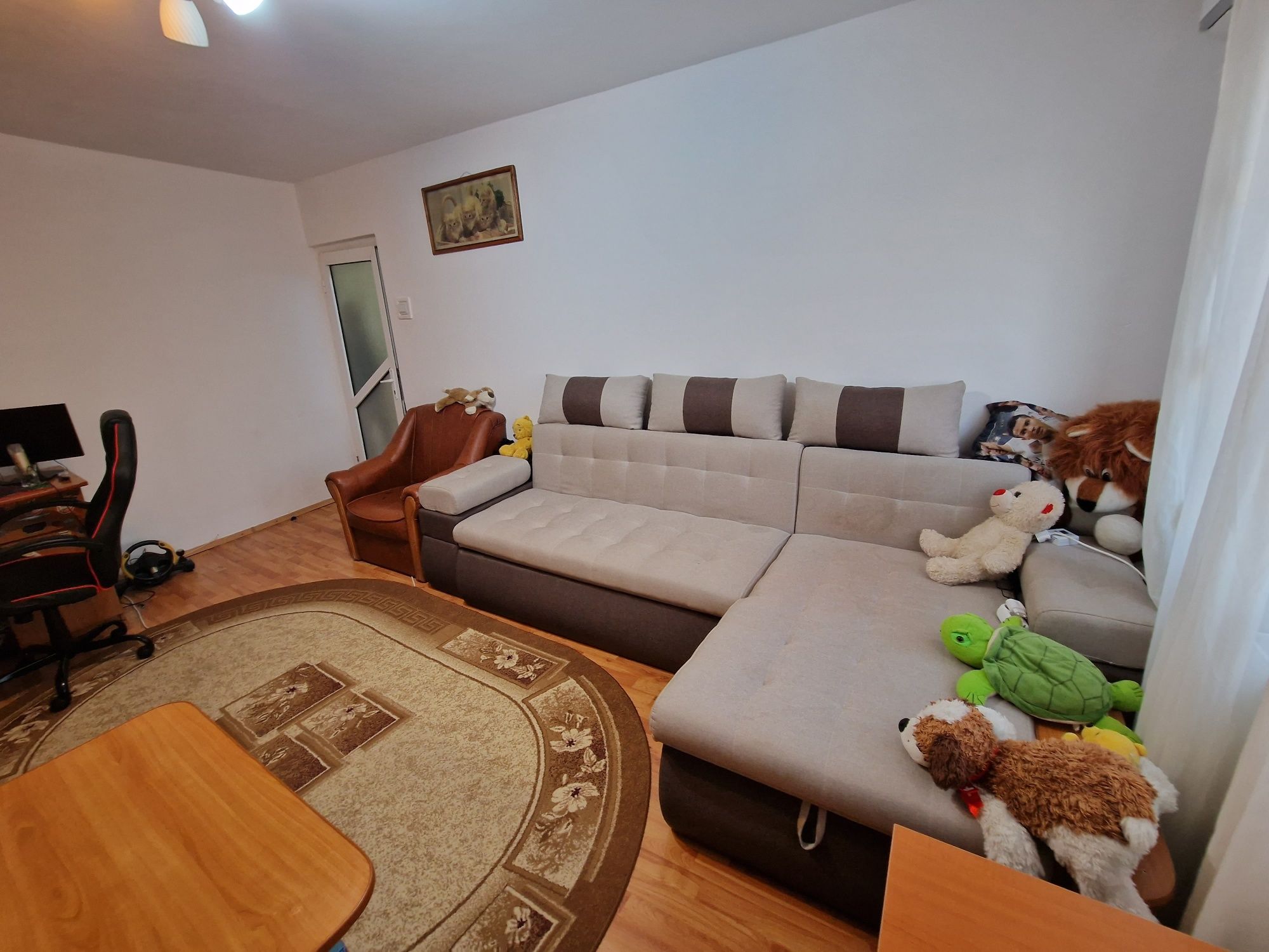 Vând/Schimb apartament cu 2 camere Mioveni zona Auri