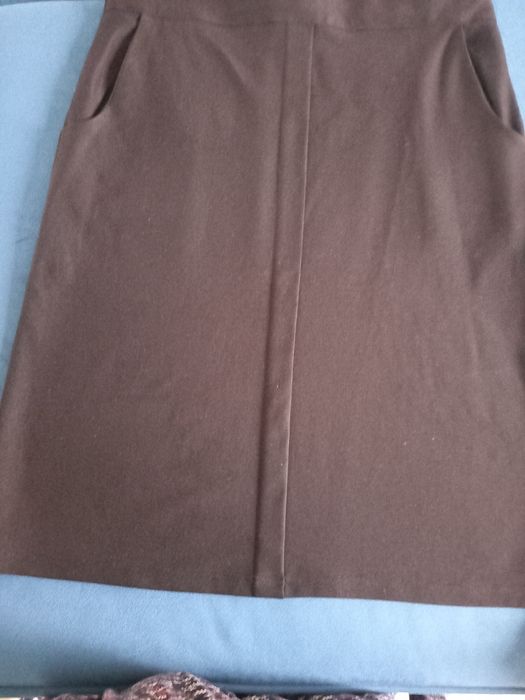 Продам чёрную шерстяную юбку.Размер52-54