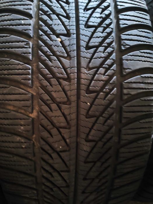 Зимни Гуми Good&Year 285/45/R20 UltraGrip 8 Performance