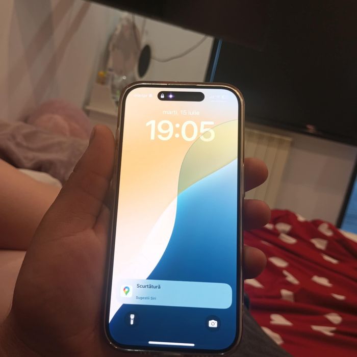Vând iPhone 15 pro