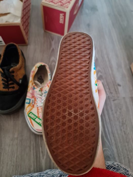 Vans Comfycush Era (Tiny Cheetah) Black si Vans Authentic