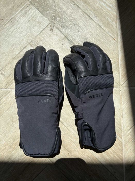 Ски и сноуборд оборудване