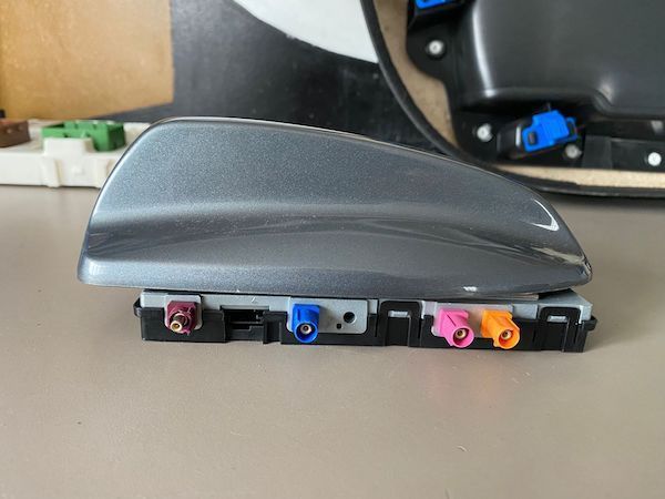 Antena Volvo S90 V90 XC60 XC90 2018-2024 31438104