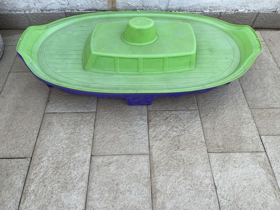 Barca / cutie pentru nisip cu capac pentru copii