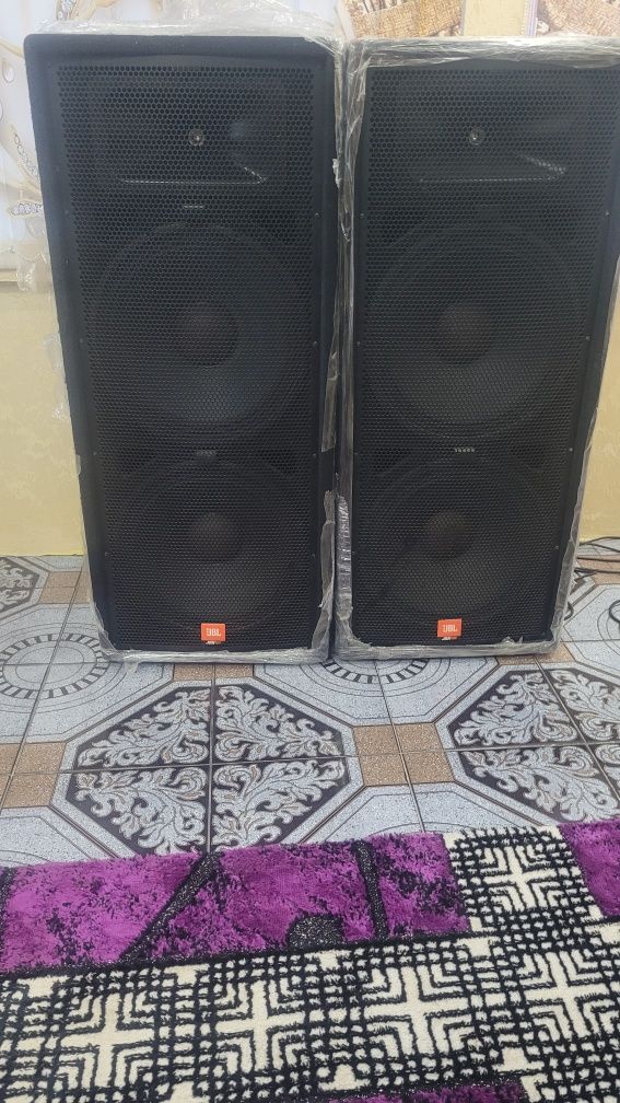 Продавам Колони JBL JRX100