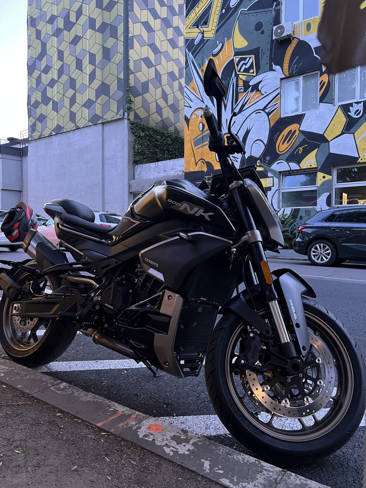 CF Moto 800NK Advanced