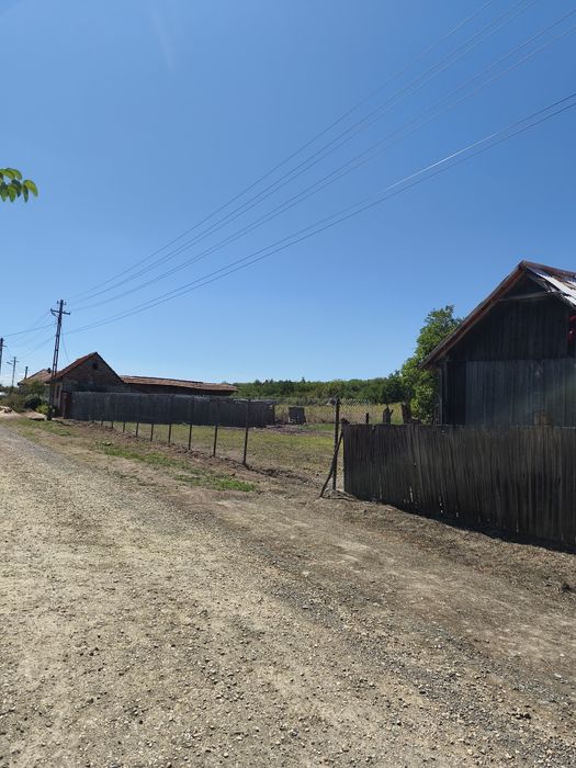 Vînd teren în zona Făgetului