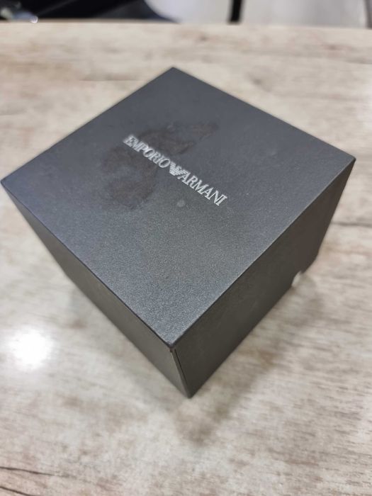 Мъжкият часовник Emporio Armani AR5857