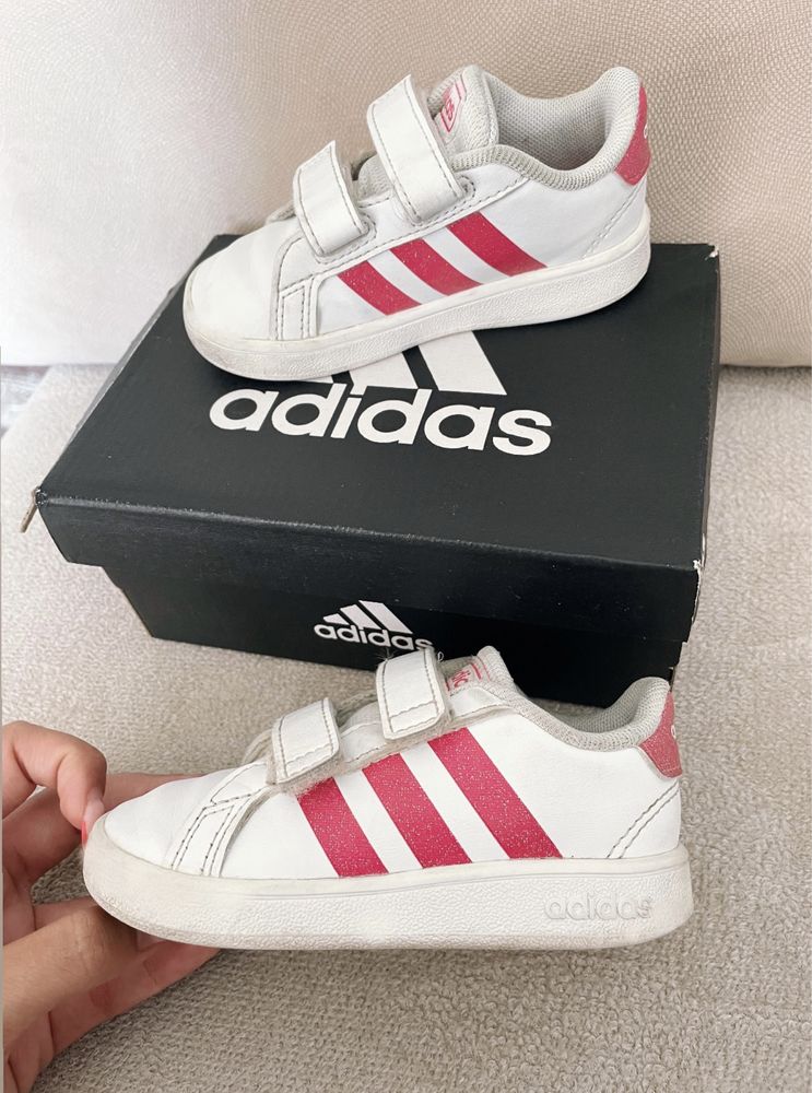 Детски обувки на Adidas