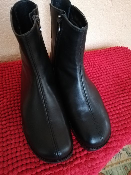 Ghete piele naturala Helvesko nr 37