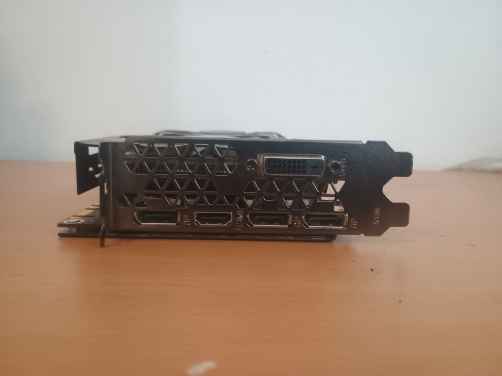 Nvidia GTX 1070 KFA2 EXOC