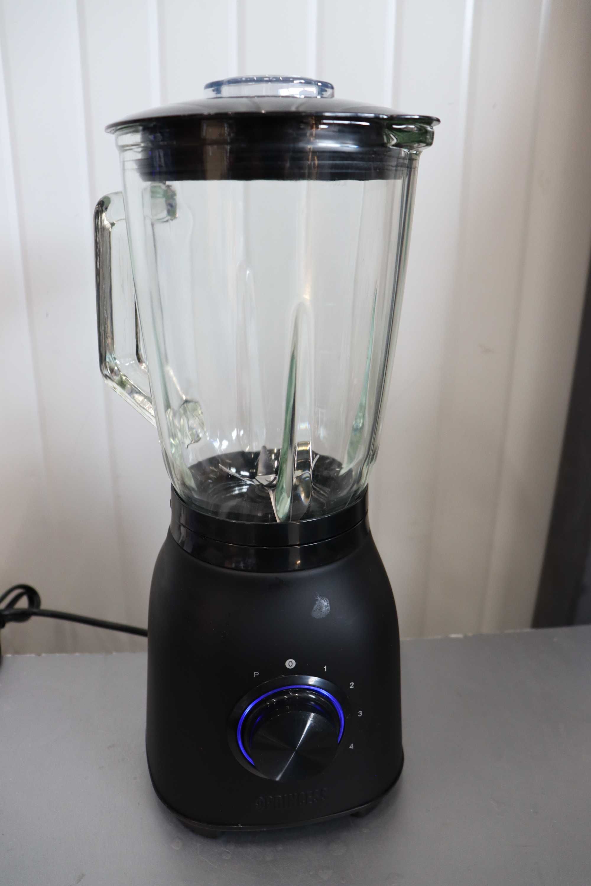 Princess Black Steel 1000 – мощен блендер 1000 W, 1.5 L