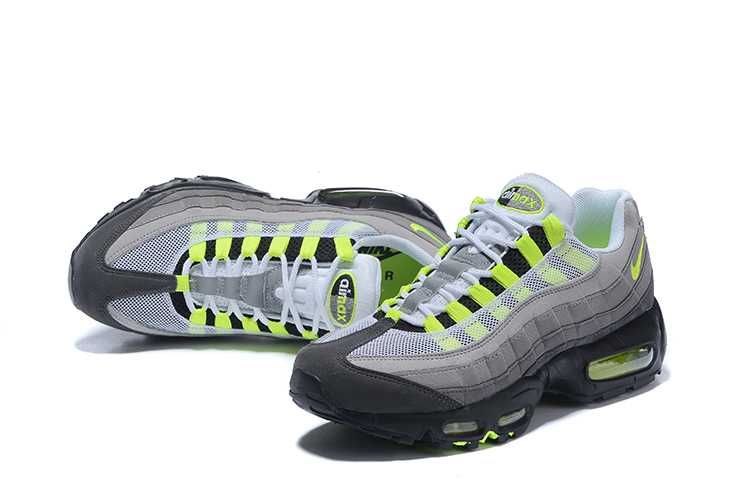 Оригинални маратонки Nike Air Max 95 налични  41 и 42  номер