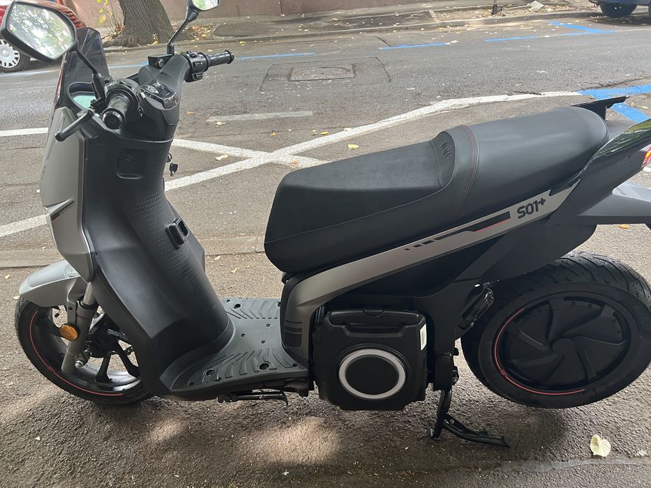 Scuter electric fabricat Spania SilenceS01+Connected nu Zeeho, Socco)
