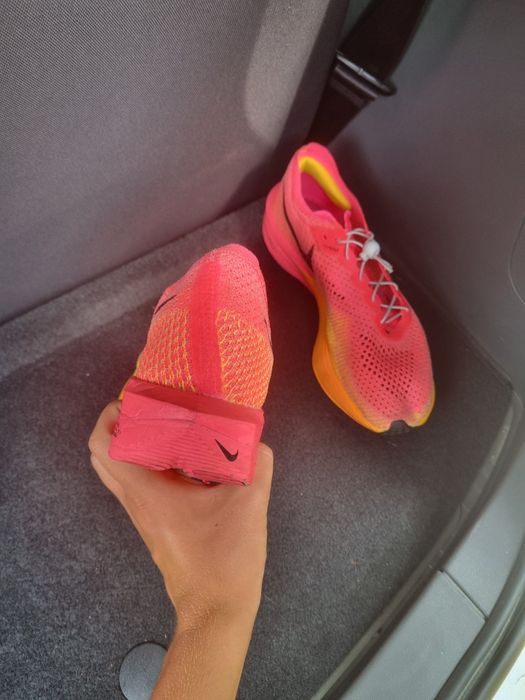 e Nike Zoomx Vaporfly Next 3 Hyper "Hyper Pink"