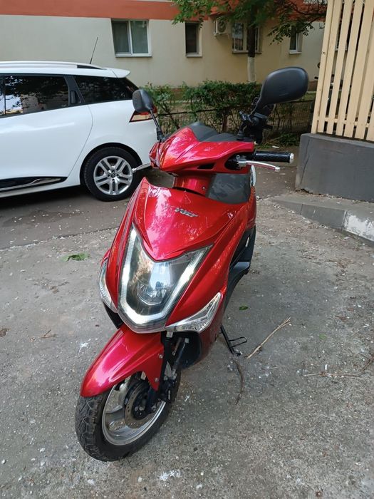 Revolt scoter 50cc