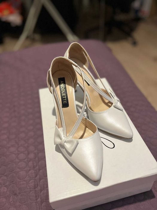 Pantofi albi Ancolette mărimea 36